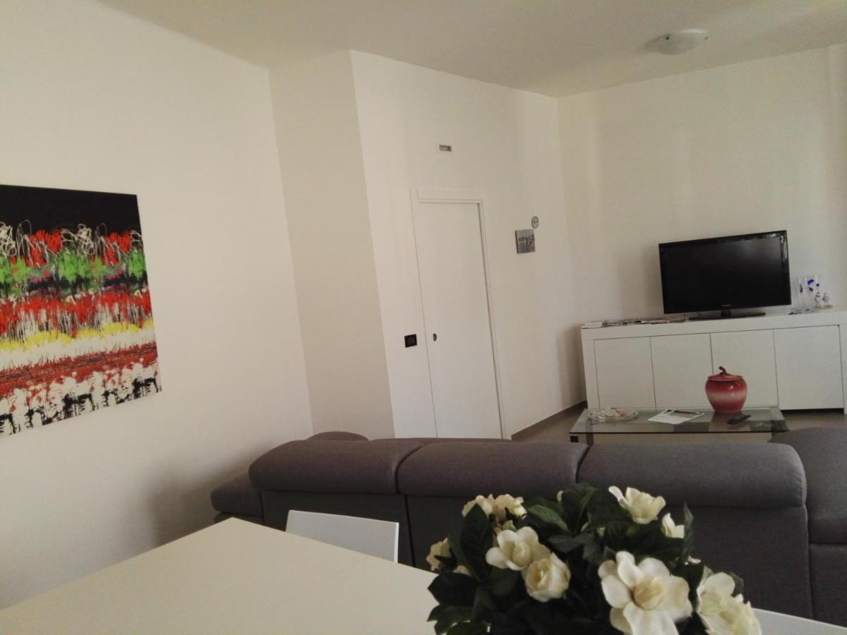 B&B "Al Colle 11" ฟาโน ภายนอก รูปภาพ