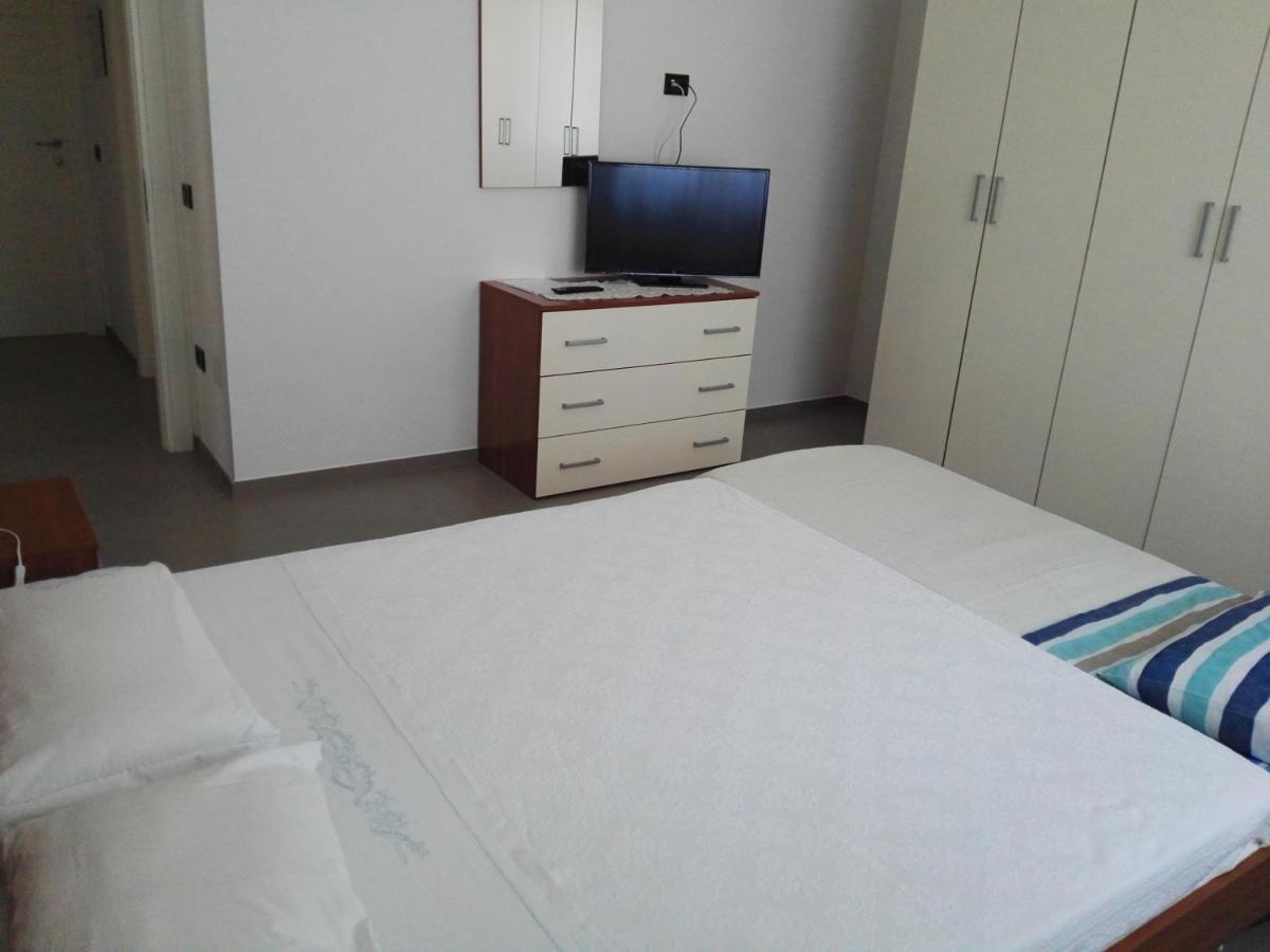 B&B "Al Colle 11" ฟาโน ภายนอก รูปภาพ